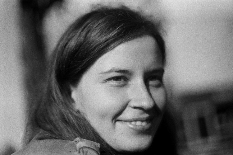 Photo of Gabriela Staszak, Senior Product Designer at STEP IT Academy, Founder Form Follows Function and Design DNA