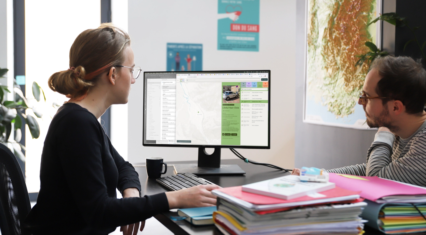 Agency designer UX/UI Crest mobility expert exemple social worker Drome écomobilité