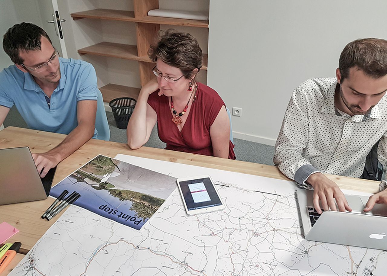 Strategic design studio Lyon Montpellier expert in mobility workshop &hop