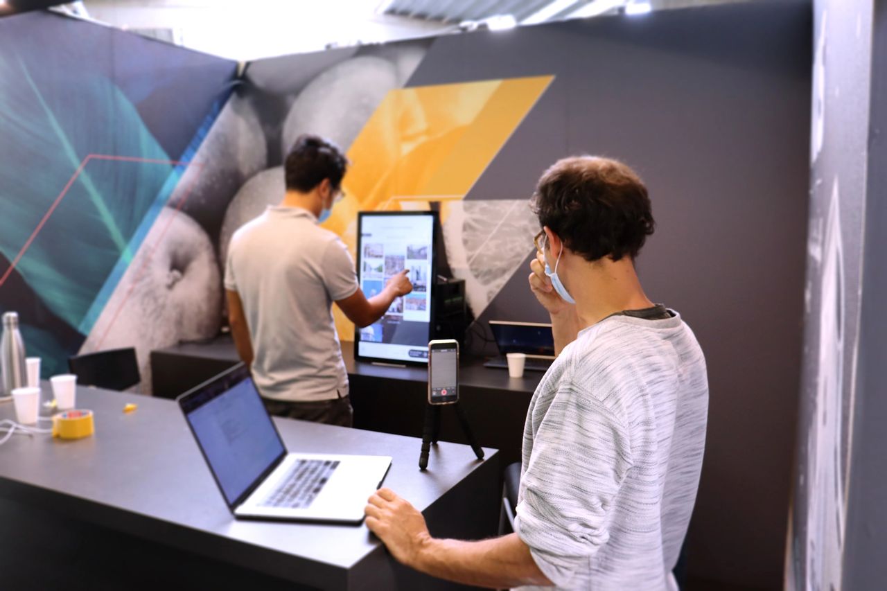 Agence designers UX UI Montpellier expert en innovation observation d'usage Photomaton