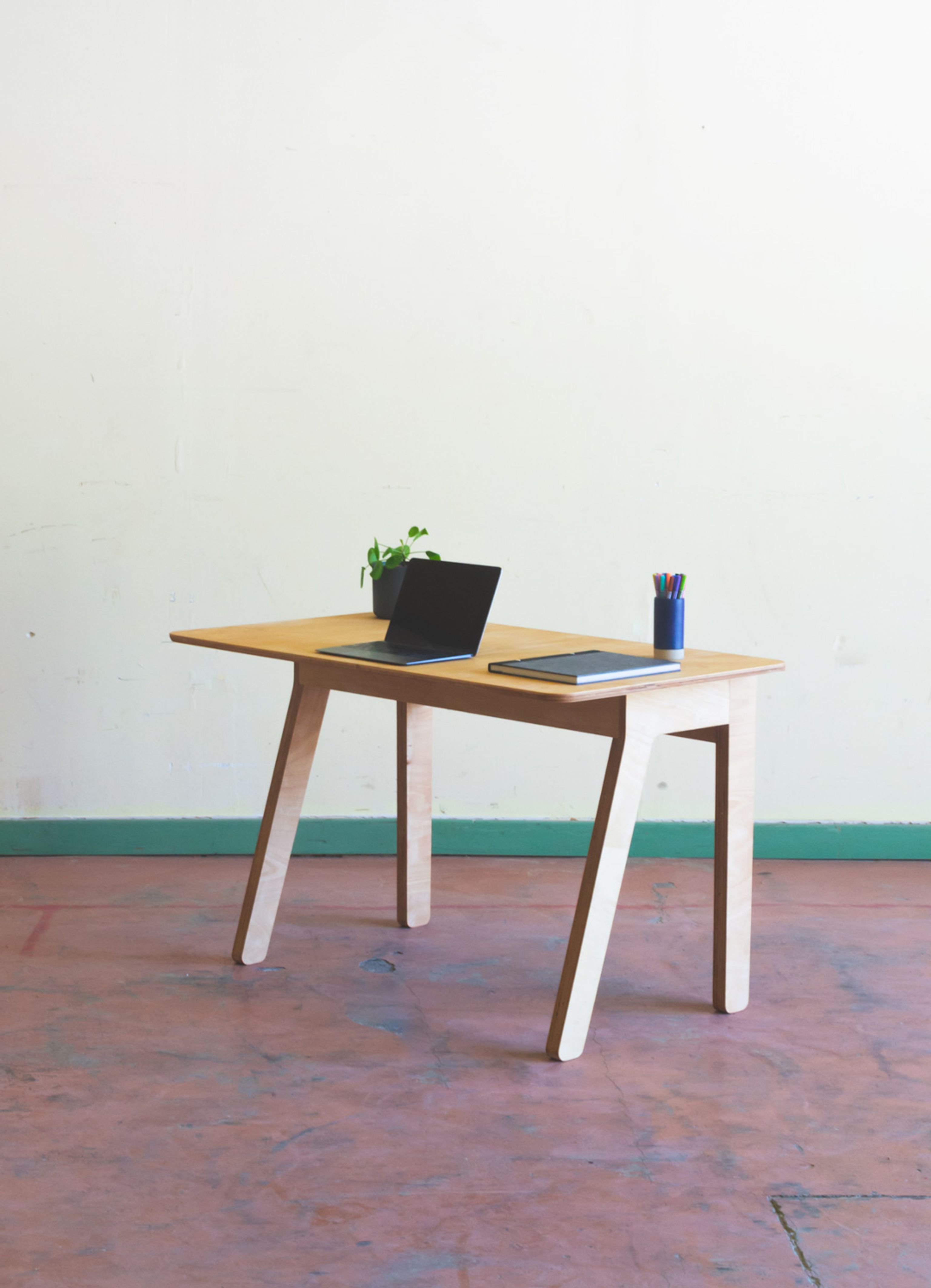 Product design studio Lyon Montpellier expert in circularity product presentation table FabUnit
