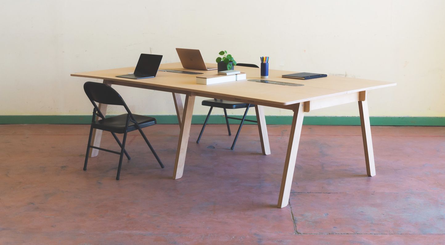 Agence design produit Lyon Montpellier expert en circularité présentation produit table Fab Unit