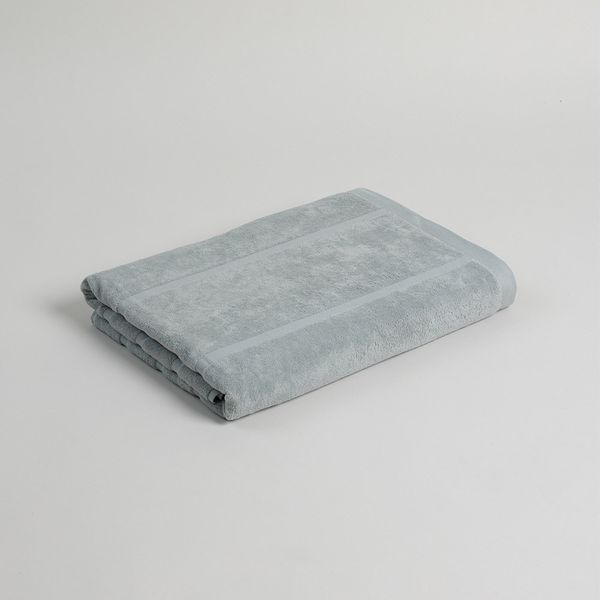 Woodford Pool Towel Cement