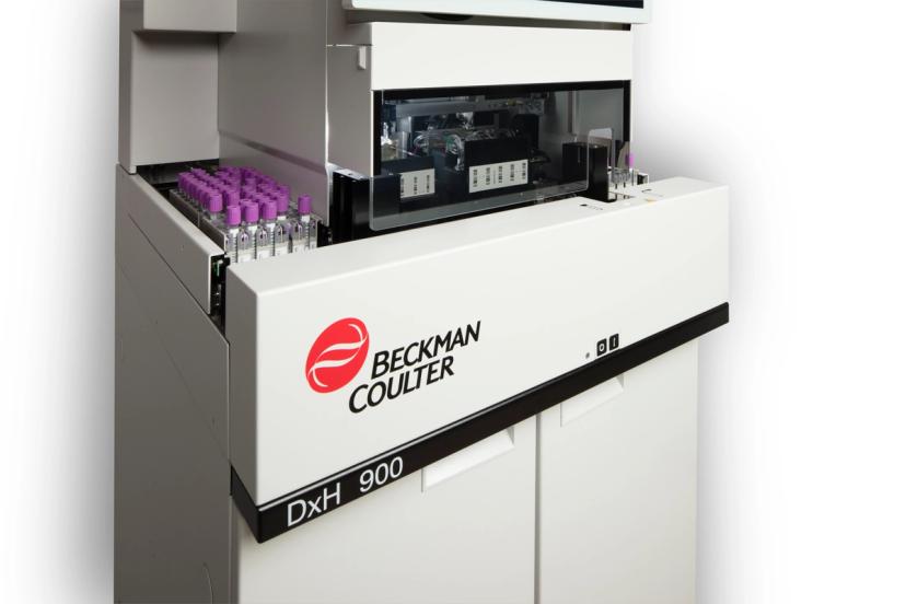 DxH 900