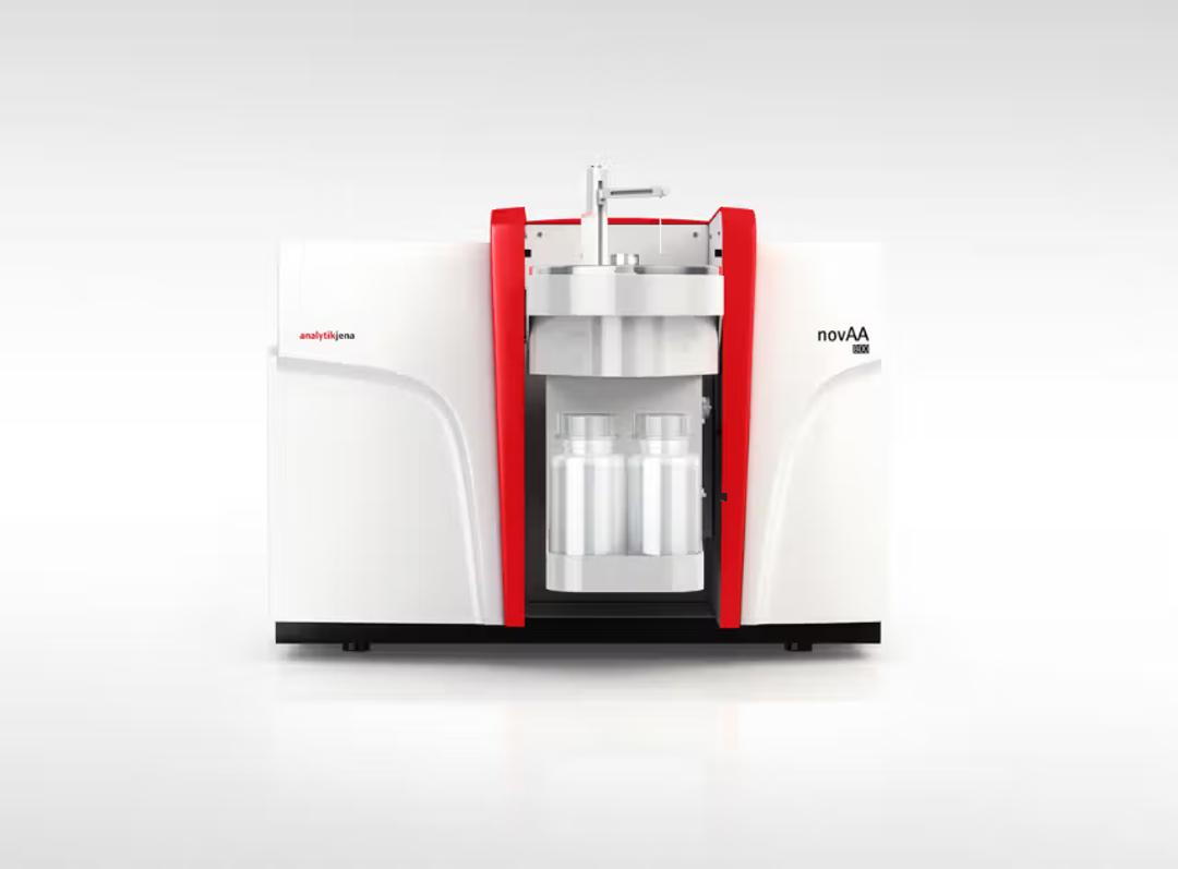 novAA 400