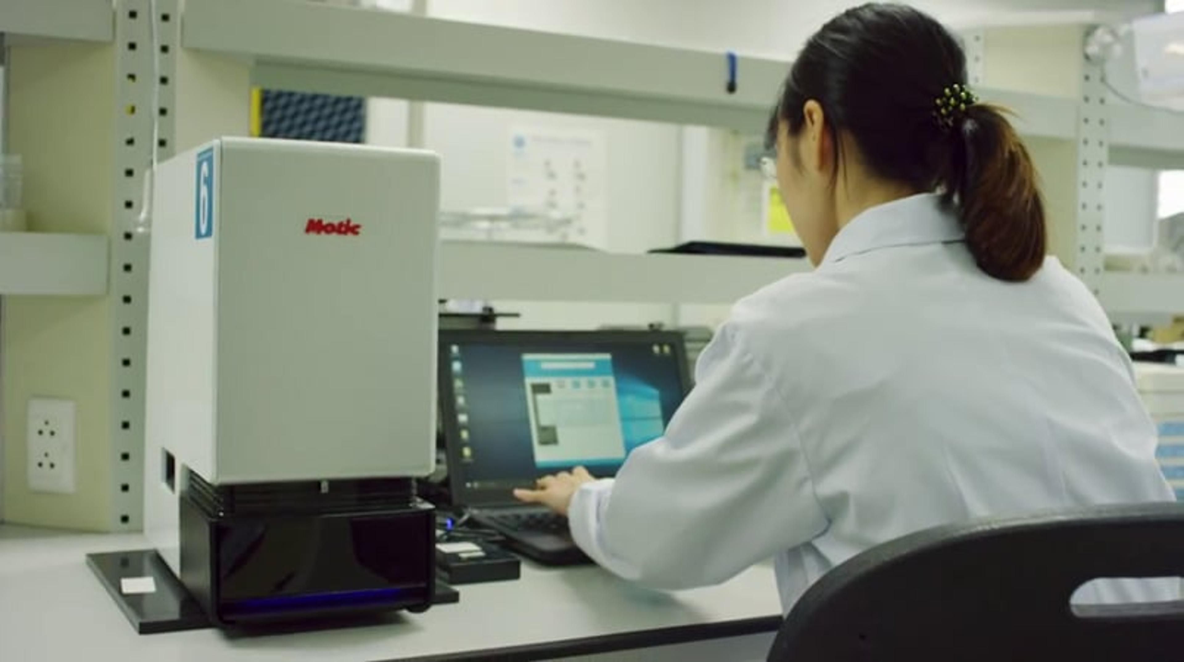 EasyScan Go: Optically Intelligent Disease Scanning EasyScan Go: Optically Intelligent Disease Scanning