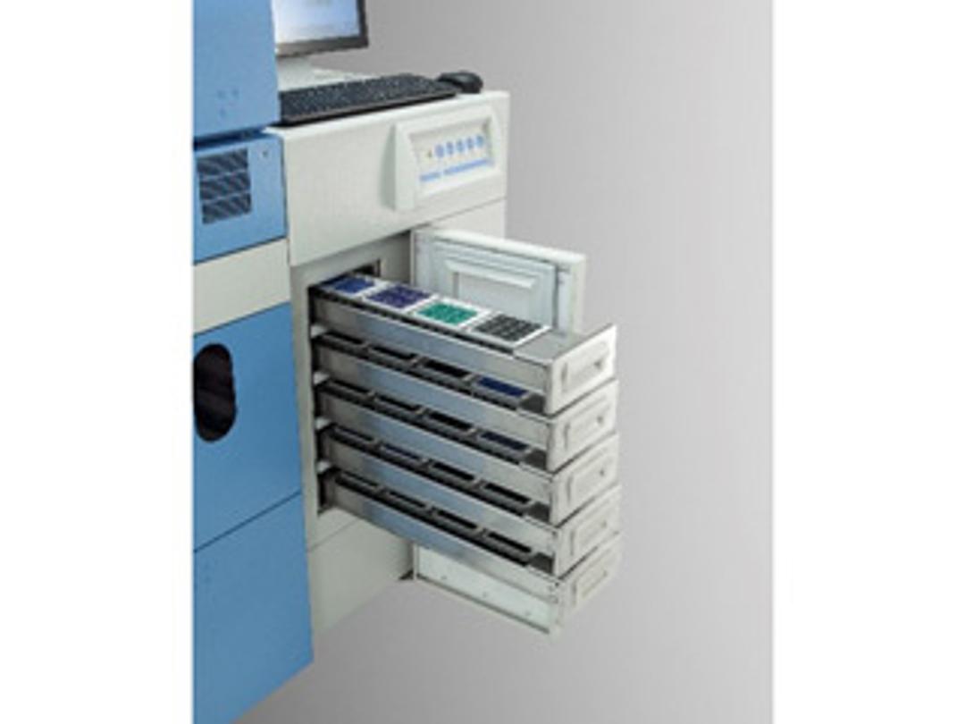 Cups loading drawers