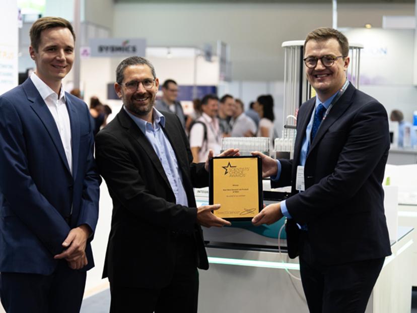 Emir Cetojevic, and Lukas Emanuel Keller, both from INTEGRA Biosciences accept the award for Best New General Lab Product of 2021