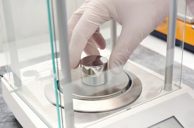 5 Tips for More Accurate Results with an Analytical Balance