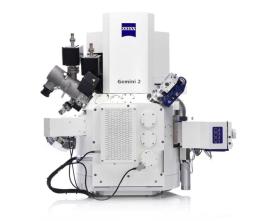 ZEISS Crossbeam 550: large chamber
