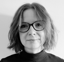 Dr. Kelly Cheshire