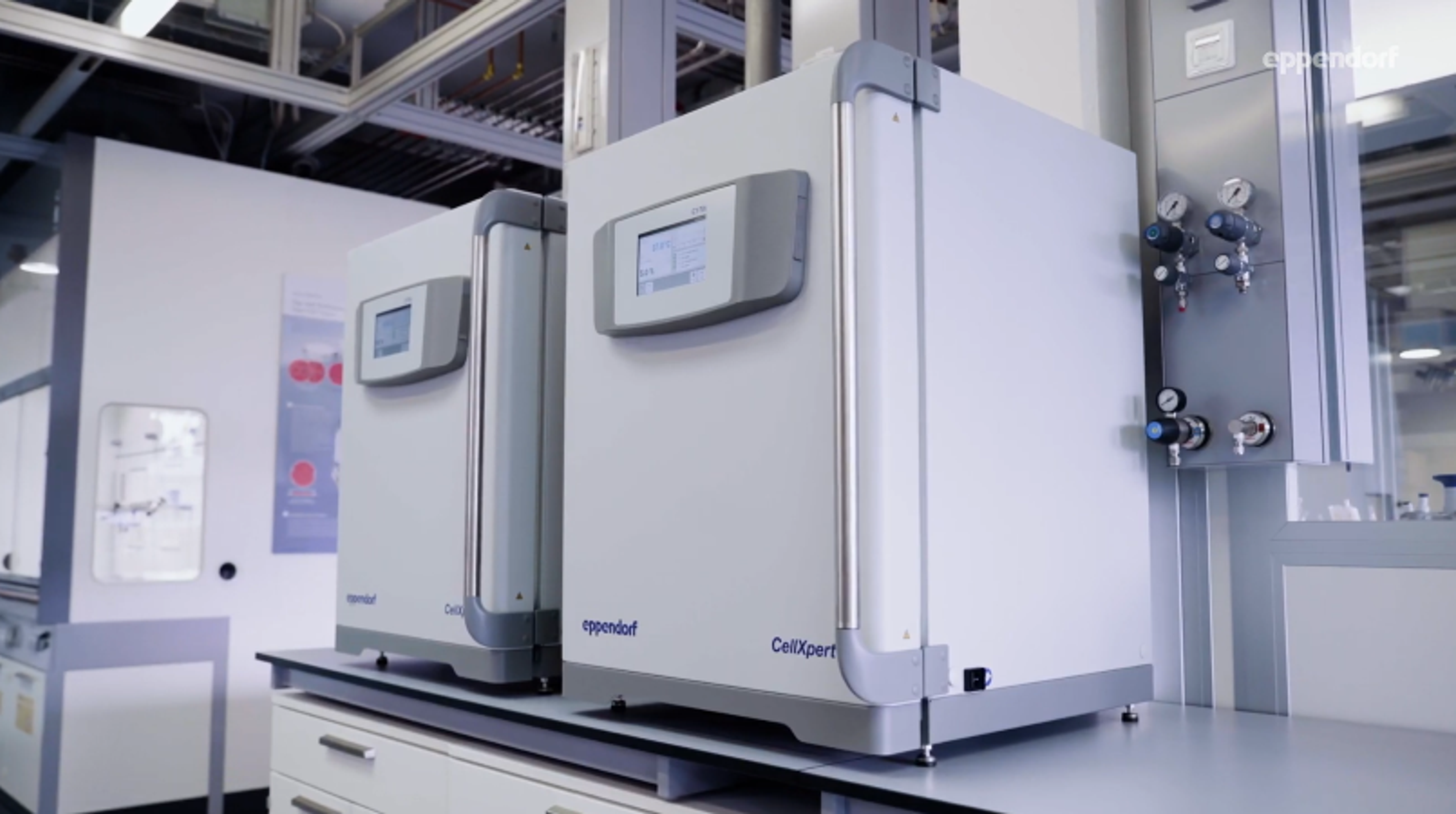 CellXpert carbon dioxide incubator from Eppendorf – Easy cleaning, reliable contamination prevention CellXpert carbon dioxide incubator from Eppendorf – Easy cleaning, reliable contamination prevention