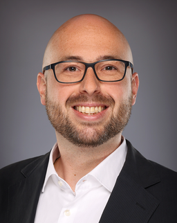 Dr. Christian Urban