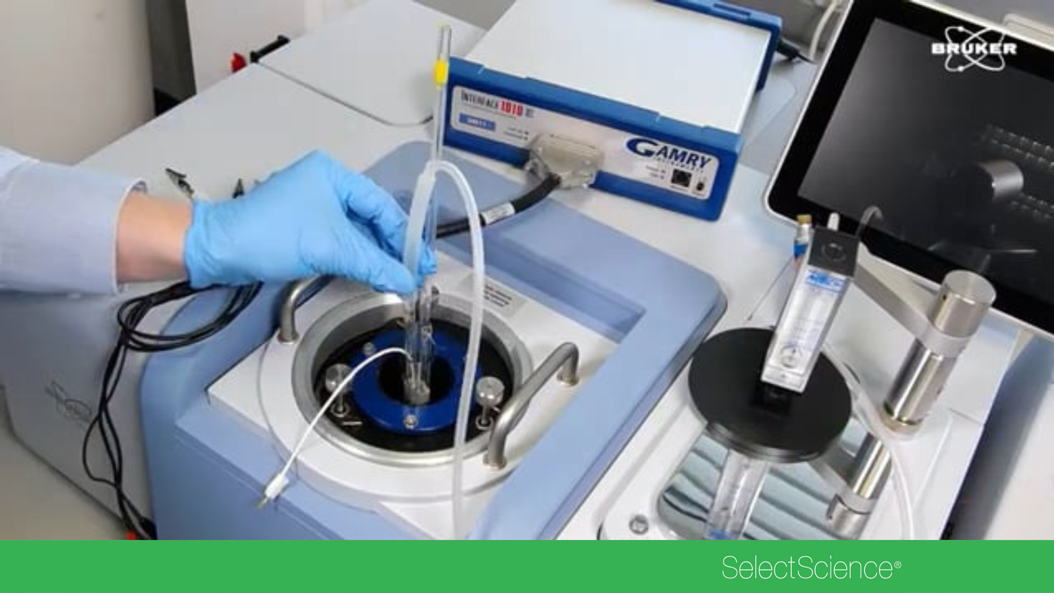 How to setup the INVENIO for spectroelectrochemistry measurement