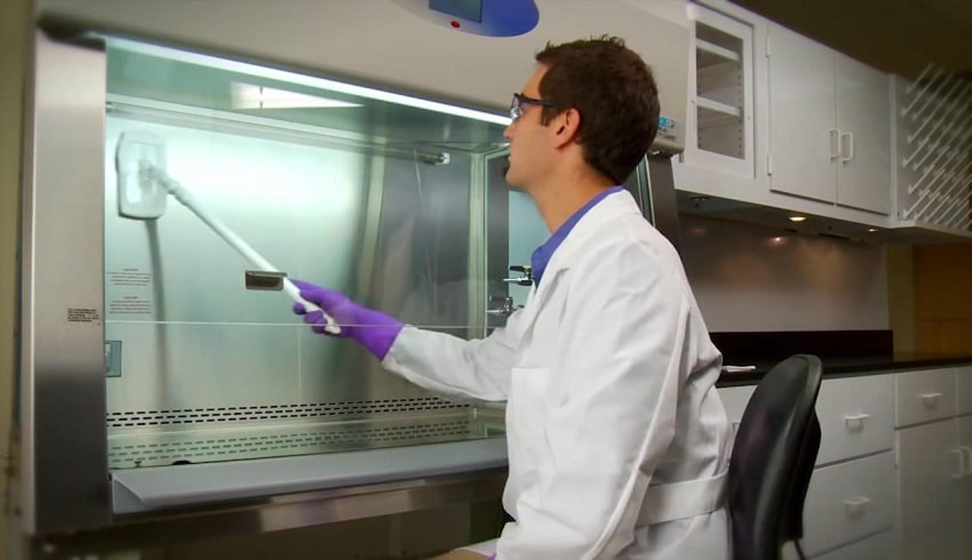 Preparation Before Using a Biological Safety Cabinet Preparation Before Using a Biological Safety Cabinet