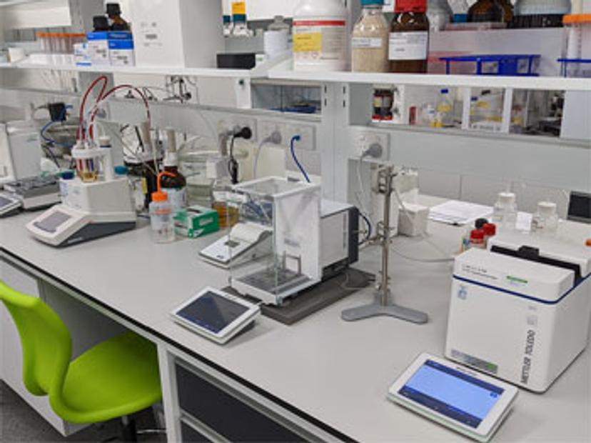 UV7 LabX product image