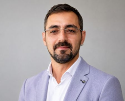 Dr. Stefano Vespucci