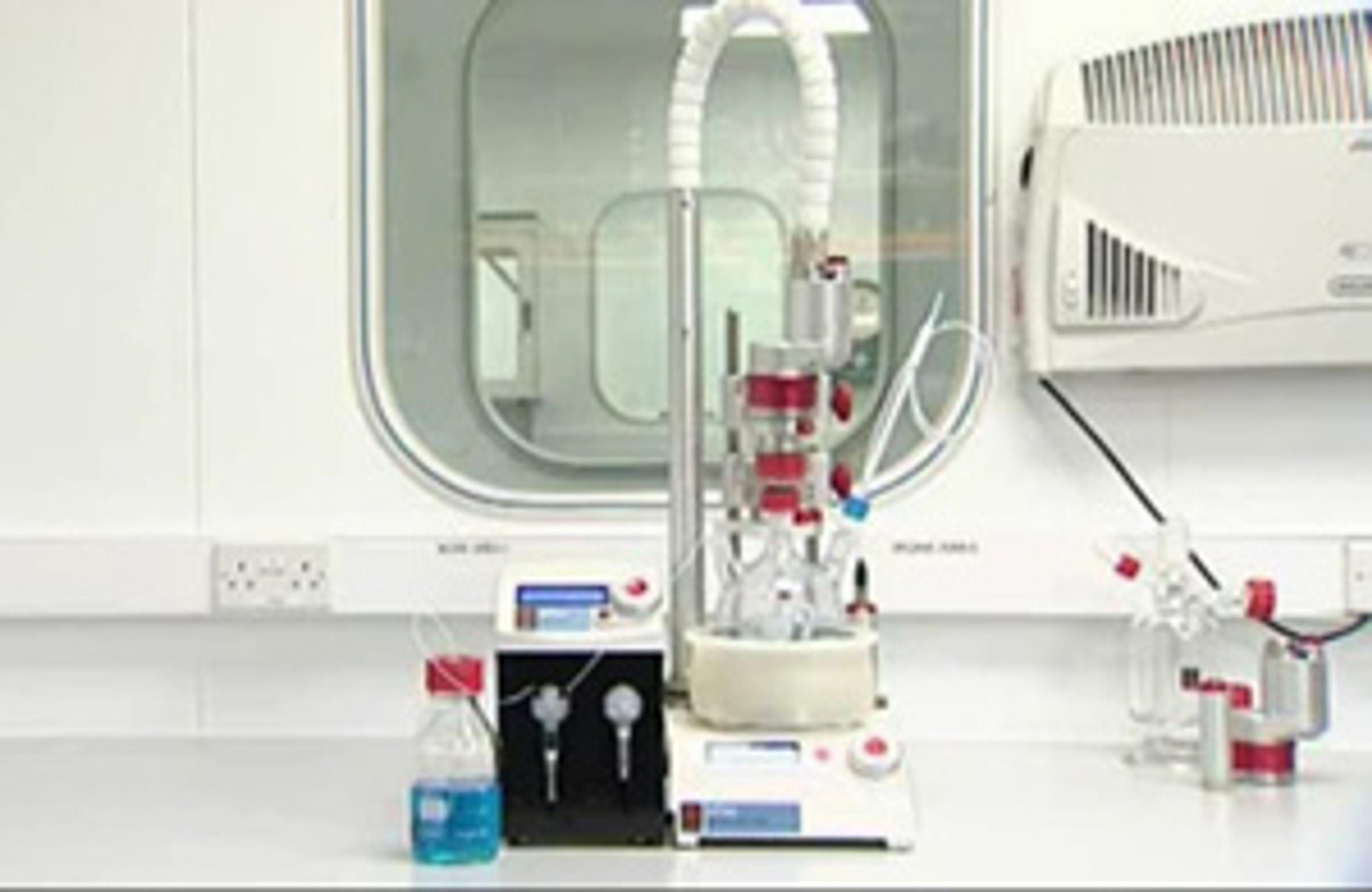 Automated Reactions in Round Bottom Flasks and Vials Automated Reactions in Round Bottom Flasks and Vials
