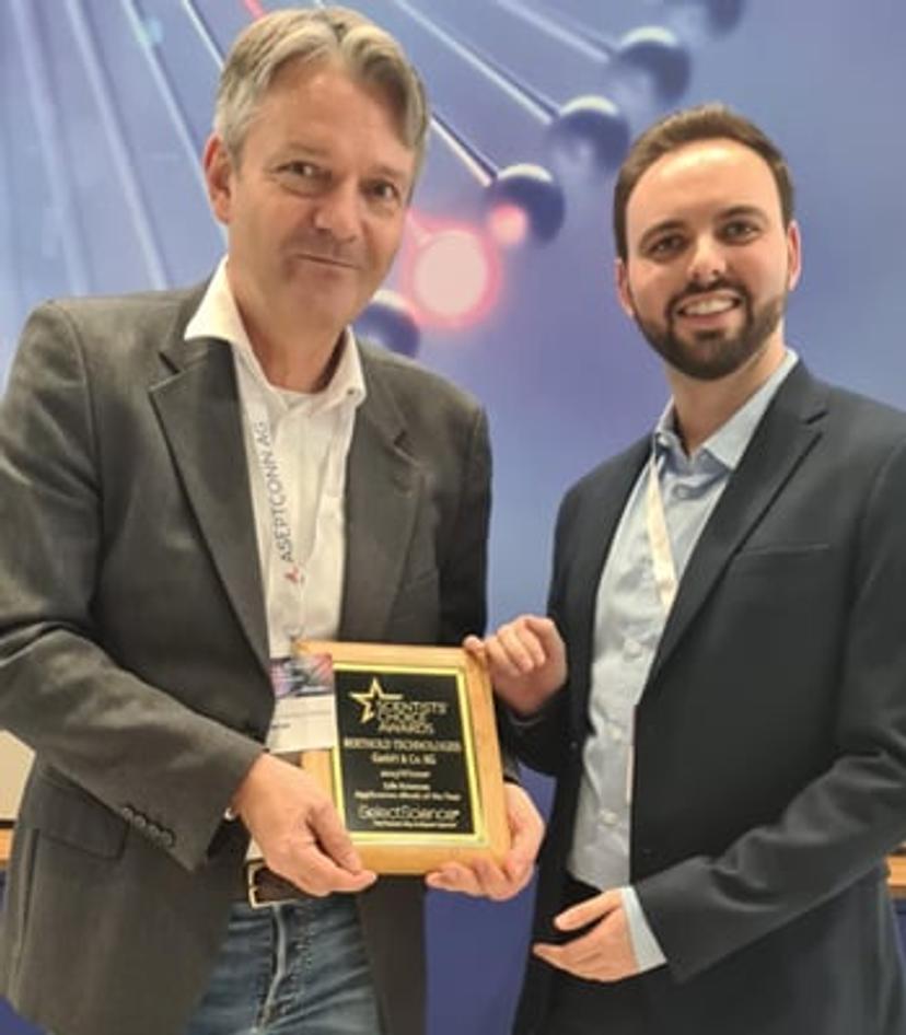 Thomas Schild BERTHOLD TECHNOLOGIES GmbH & Co. KG, was presented with the Scientists' Choice Award for Life Sciences Application eBook of the Year by SelectScience Scientific Content Creator Blake Forman
