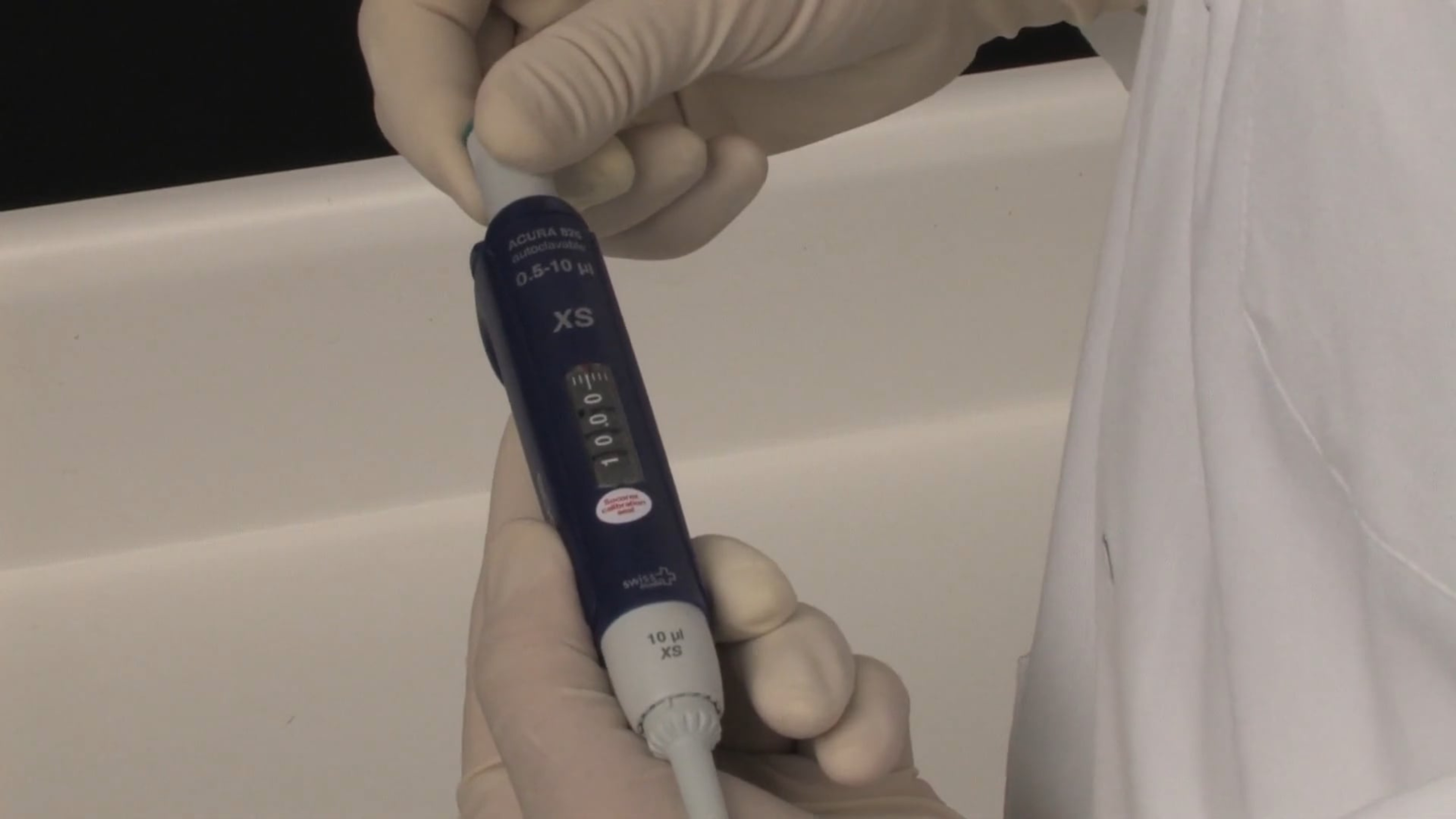 Unique features of the Acura Manual 826 XS pipette range Unique features of the Acura Manual 826 XS pipette range