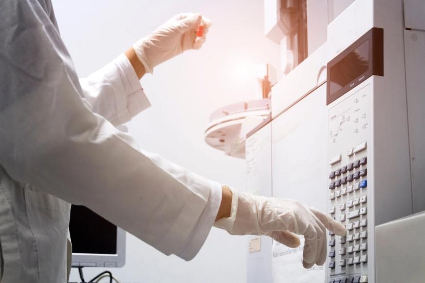 Automated clinical mass spectrometry