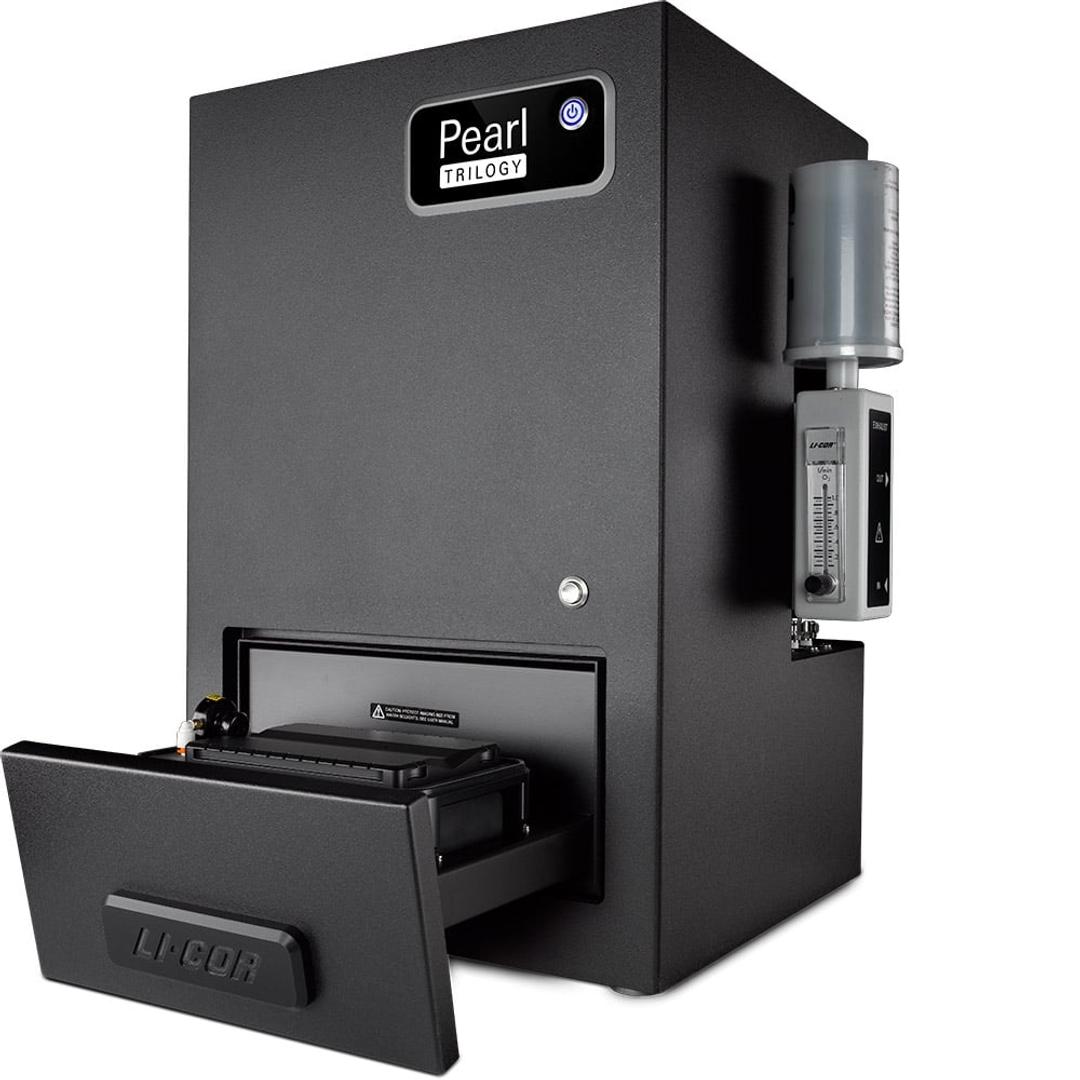 Pearl Trilogy Small Animal Imaging System - LICORbio - Life Sciences