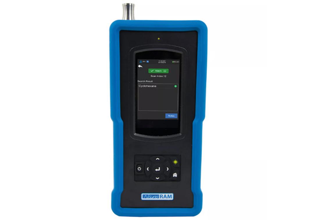 NanoRam-1064 Handheld Raman Spectrometer - Metrohm AG - Spectroscopy