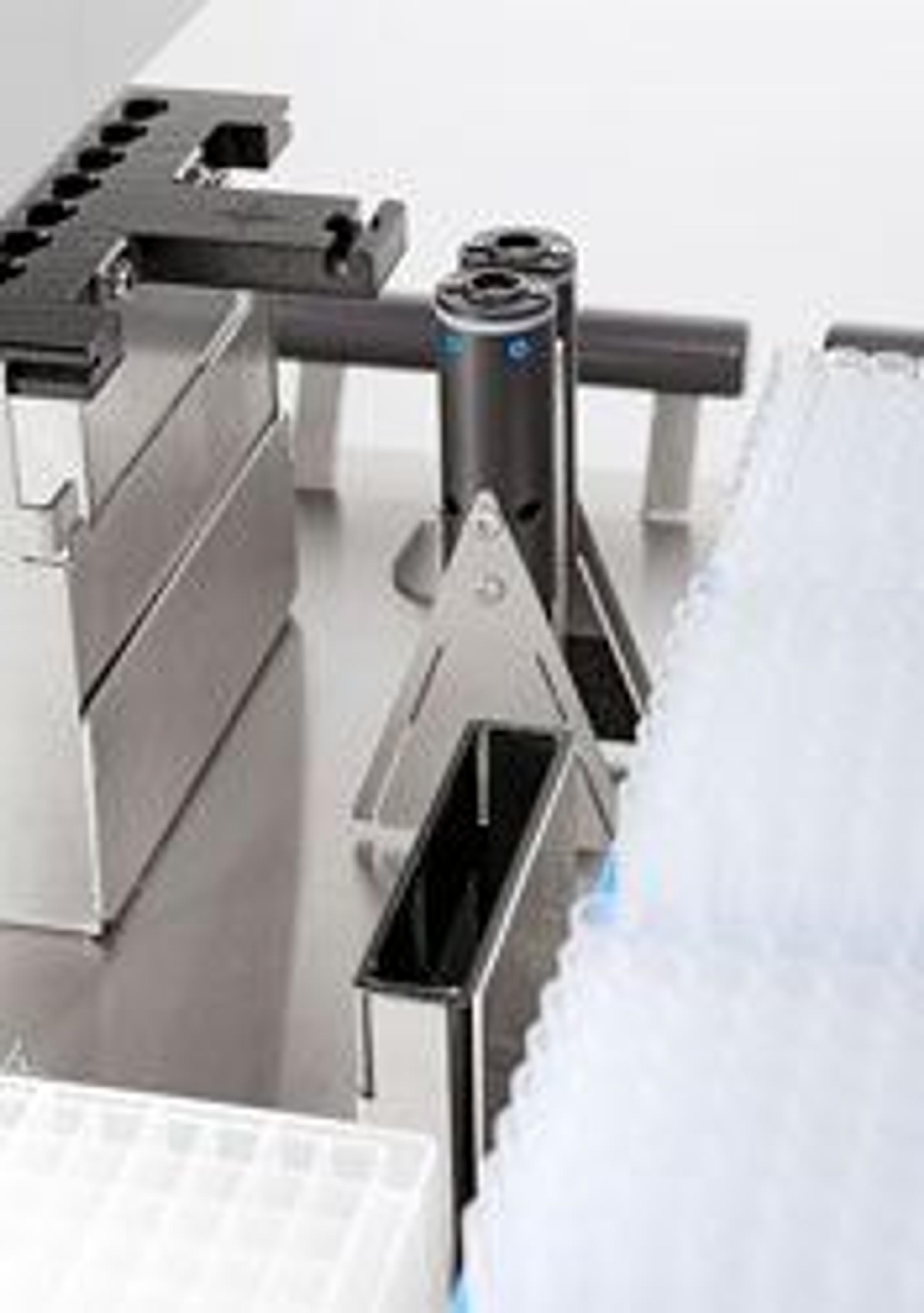 Plate-GripX - Plate gripper - Xiril AG - Lab Automation