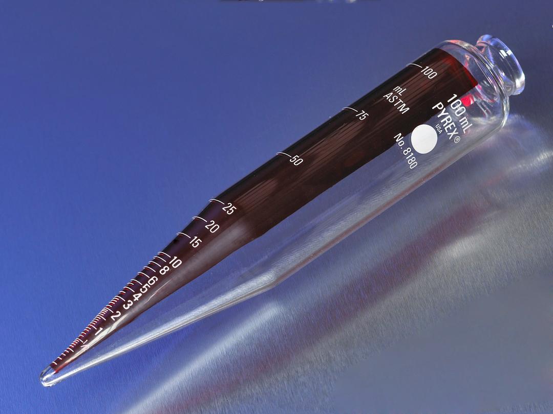 PYREX® 100 mL Oil Conical Centrifuge Tube Lifetime-Red™ with White Graduations - Corning Life Sciences