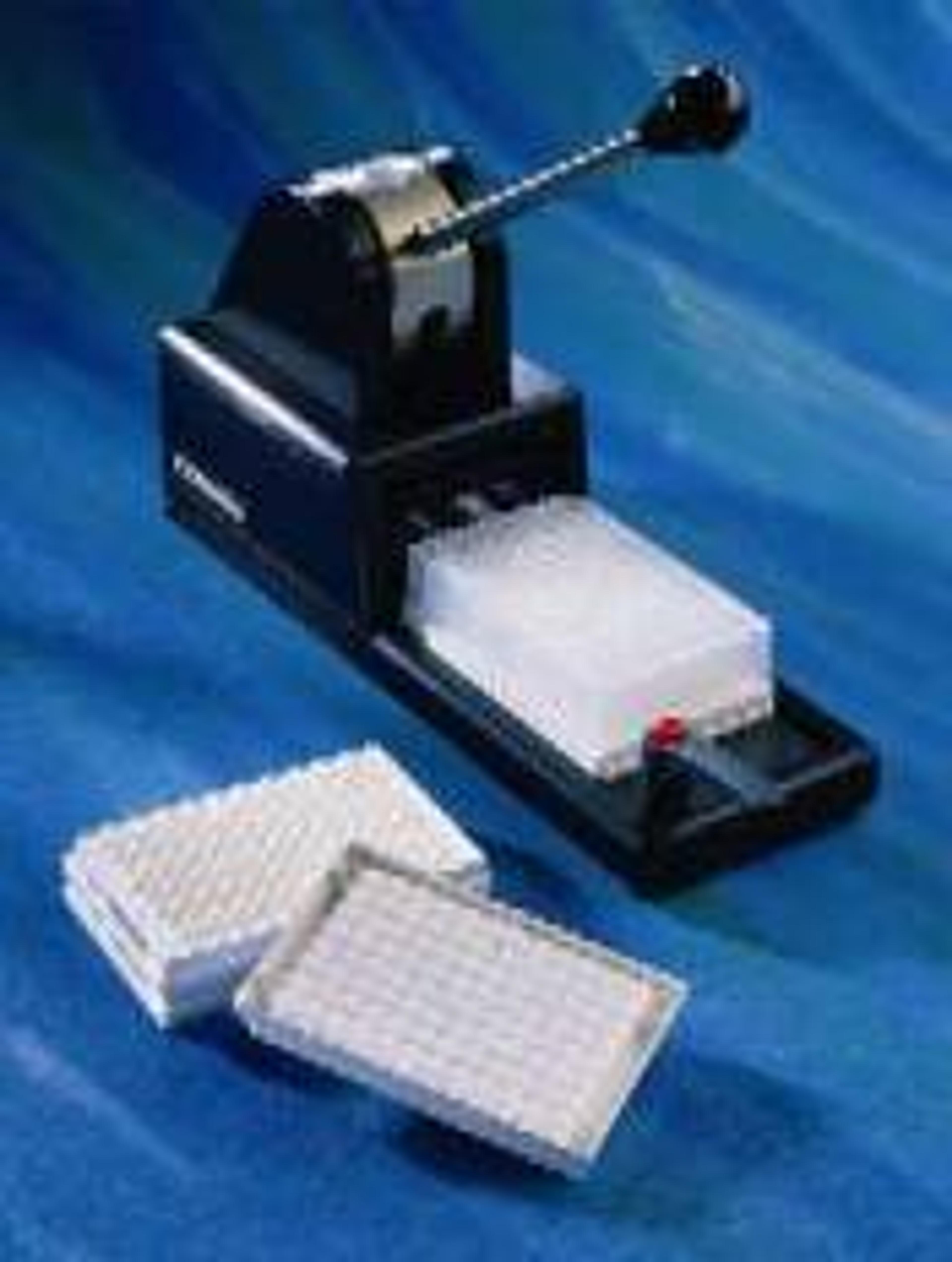 Corning® 96-well Clear V-Bottom Polypropylene Not Treated Microplate, 25 per Bag, without Lids, Sterile - Corning Life Sciences - Life Sciences