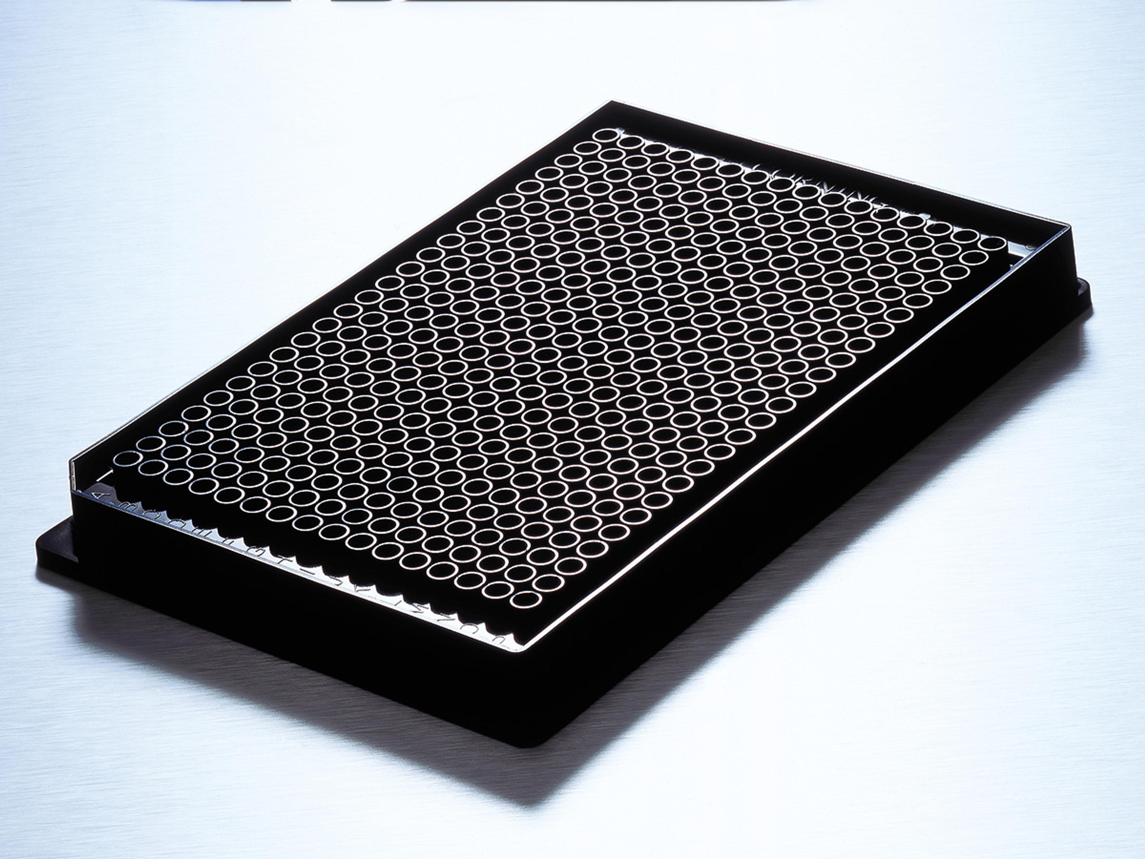 Corning® Low Volume 384-well Black/Clear Flat Bottom Polystyrene TC-treated Microplate, 10 per Bag, with Lid, Sterile - Corning Life Sciences - Life Sciences
