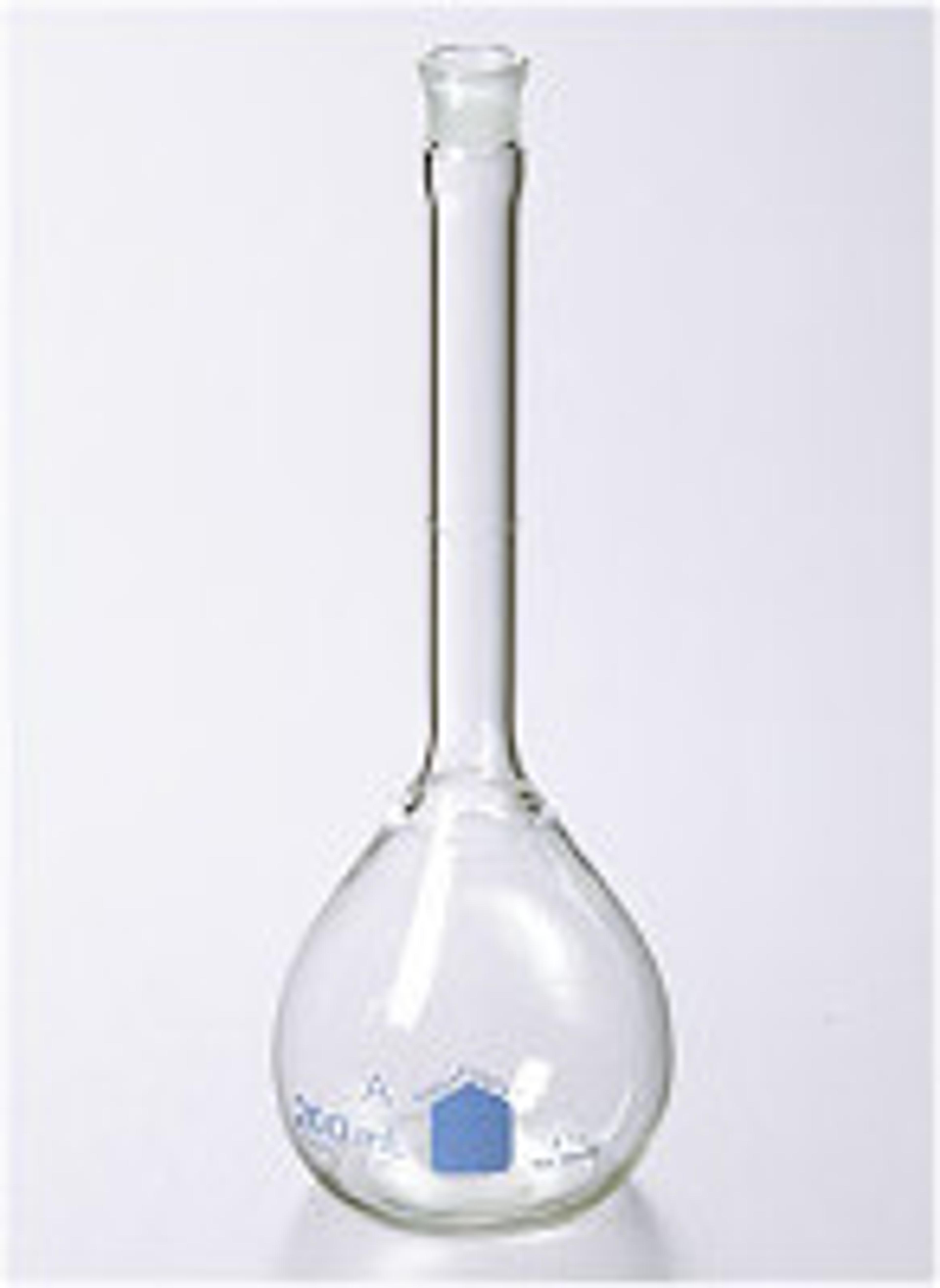 PYREX® VISTA™ 50 mL Class A Volumetric Flasks with PYREX® Glass Standard Taper Stopper - Corning Life Sciences - General Lab