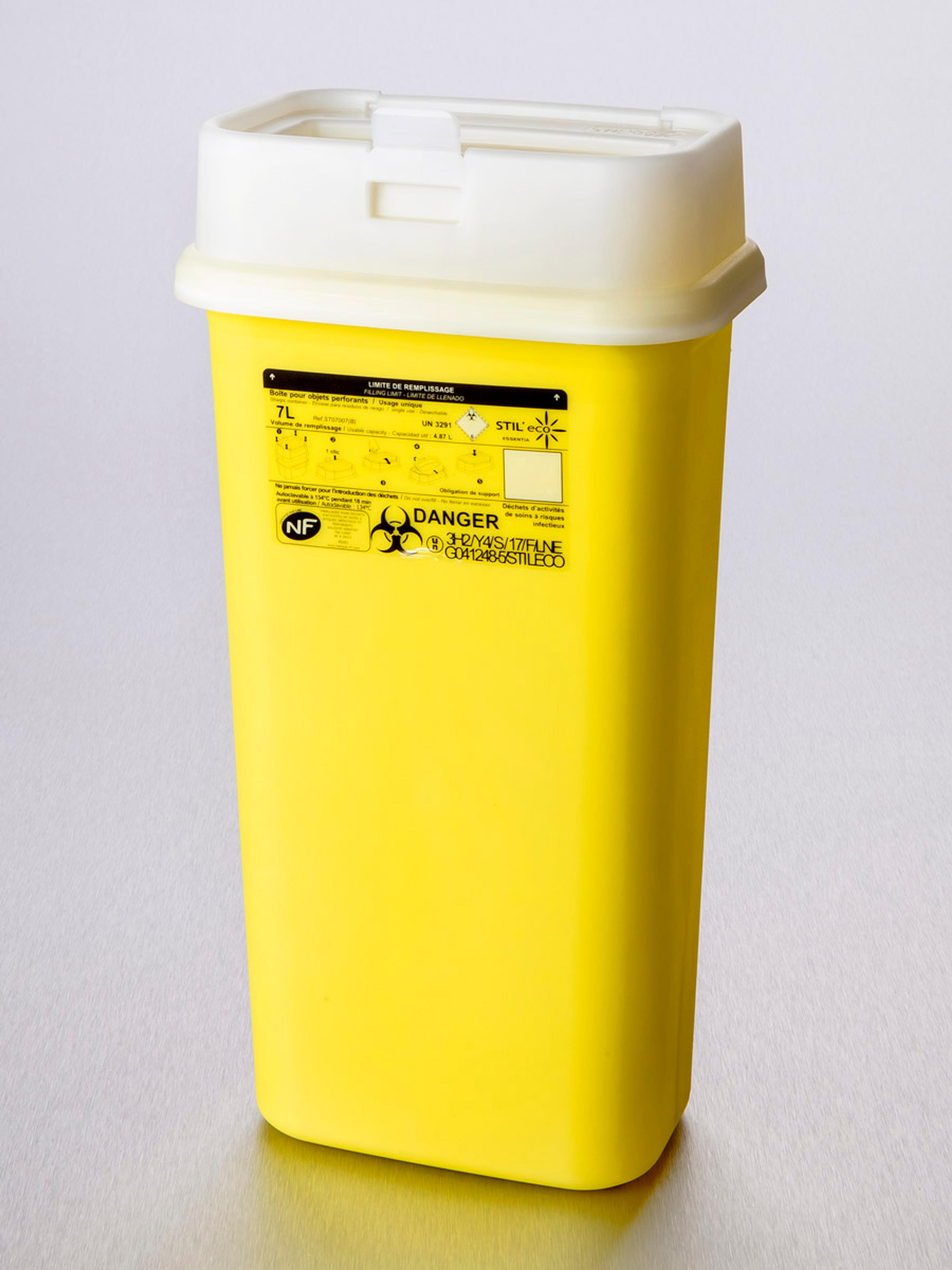 Corning® Gosselin™ Waste and Sharp Container, 7 L, Yellow PP, White Hinged Cap, 25/Case - Corning Life Sciences