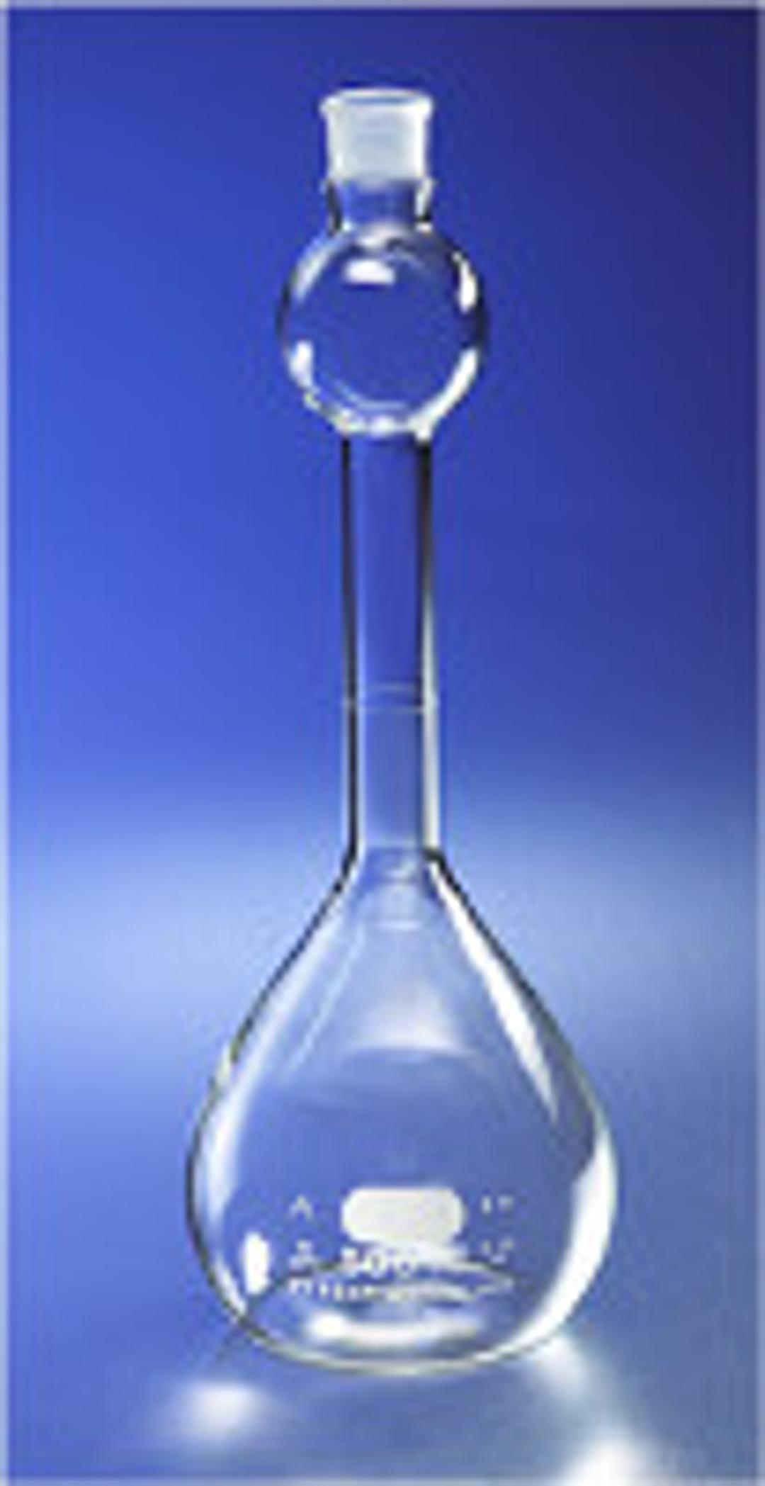 PYREX® 500 mL Class A Mixing Volumetric Flask with Glass Standard Taper Stopper - Corning Life Sciences - General Lab