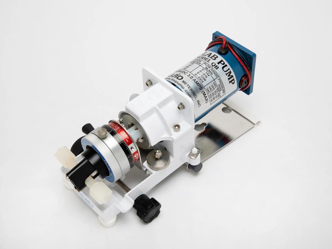 QB Direct Current Pump - Fluid Metering Inc. - Separations