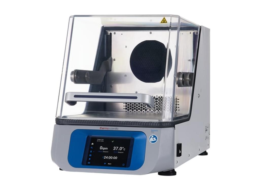 Thermo Scientific™ Solaris™ 2000 I Small Incubated Benchtop Orbital Shaker - Thermo Fisher Scientific - General Lab
