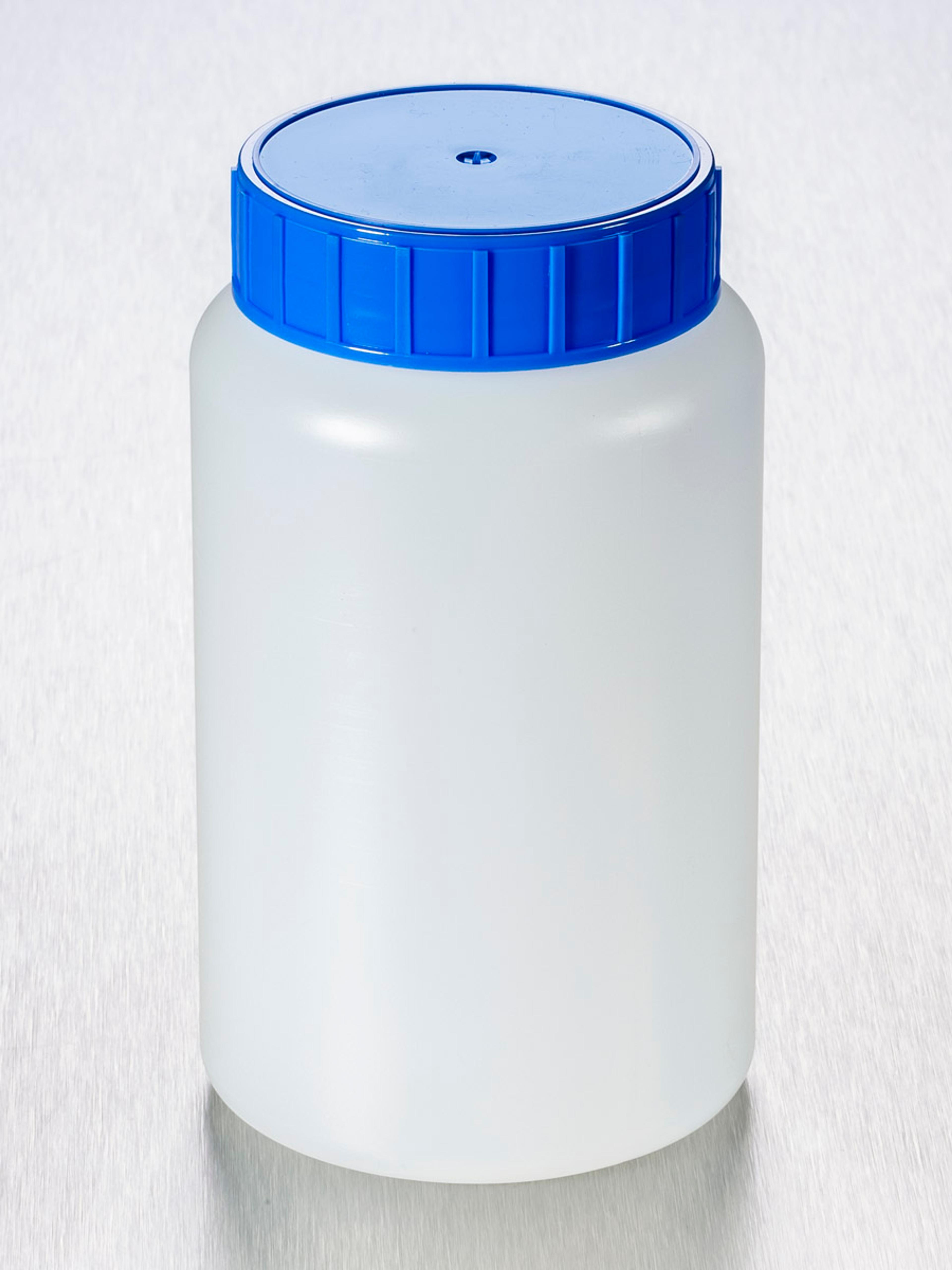 Corning® Gosselin™ Round HDPE Bottle, 500 mL, 58 mm Blue Cap, Assembled, Sterile, 140/Case - Corning Life Sciences
