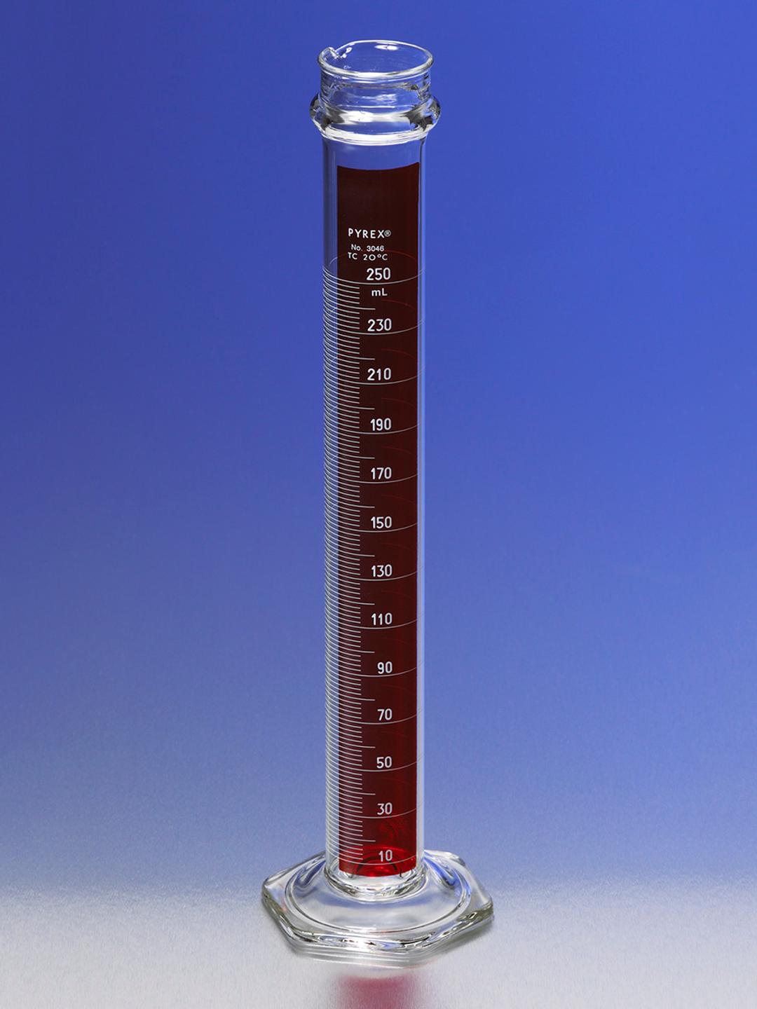 PYREX® 100 mL Single Metric Scale Cylinders, Reinforced Glass Bead, Lifetime Red™, TC - Corning Life Sciences - General Lab