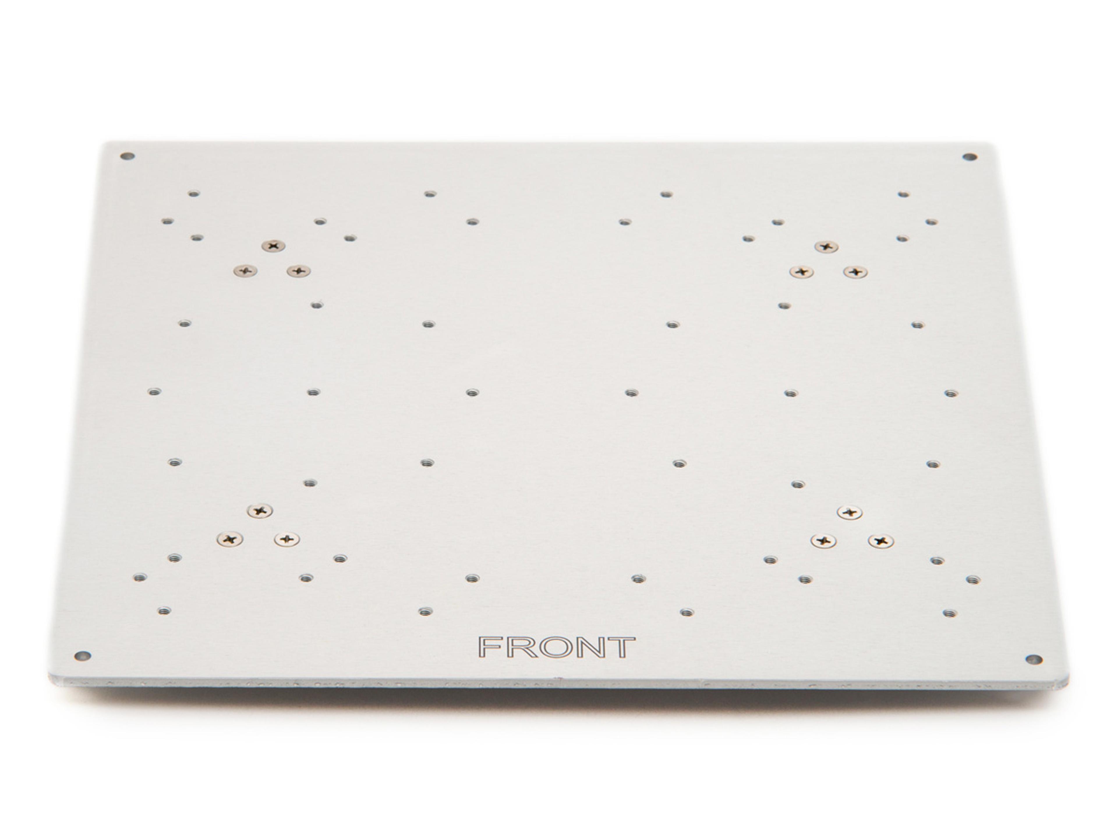 Corning® Universal Platform for Benchtop Shaking Incubator, 30 x 30 cm - Corning Life Sciences - General Lab