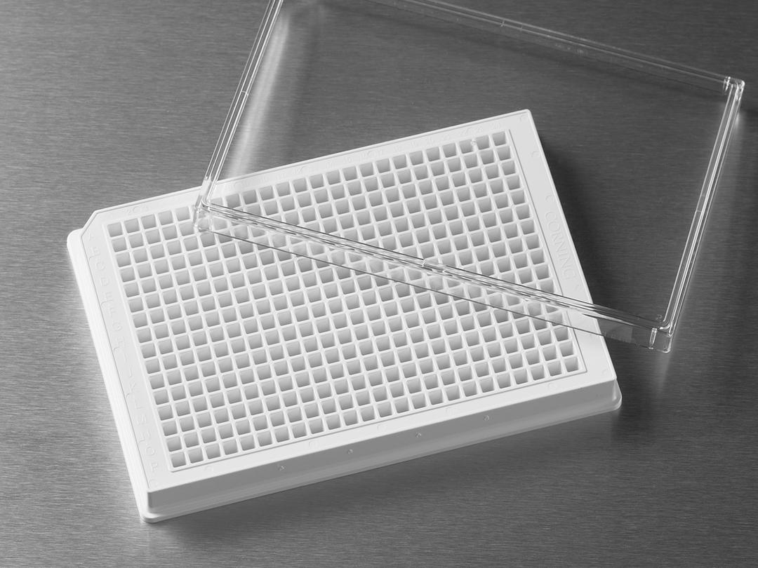 Corning® 384-well Low Flange White Flat Bottom Polystyrene TC-treated Microplates, with Bar Code,10 per Bag, with Lid, Sterile - Corning Life Sciences