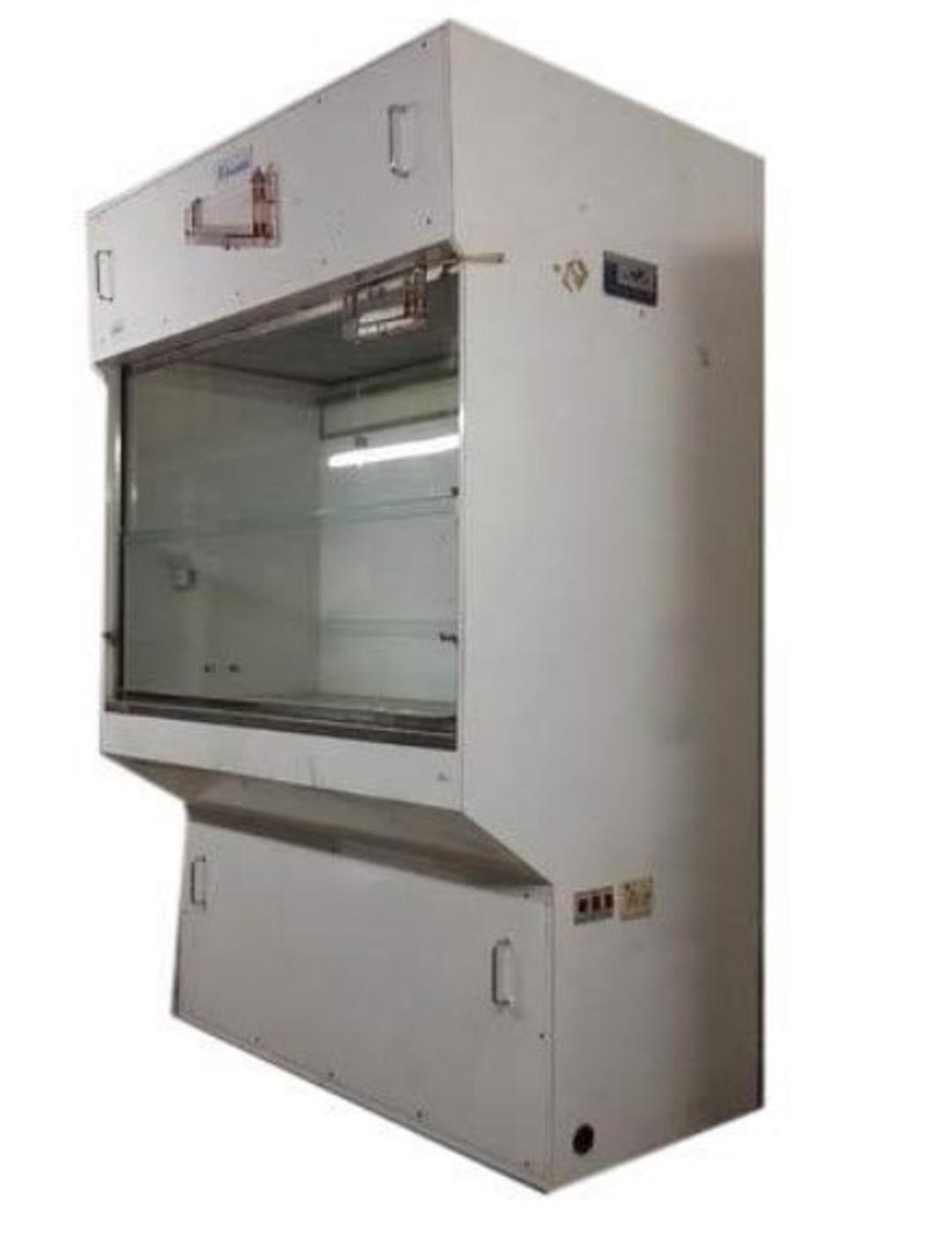 Laminar Airflow Cabinet - Klenziads - General Lab