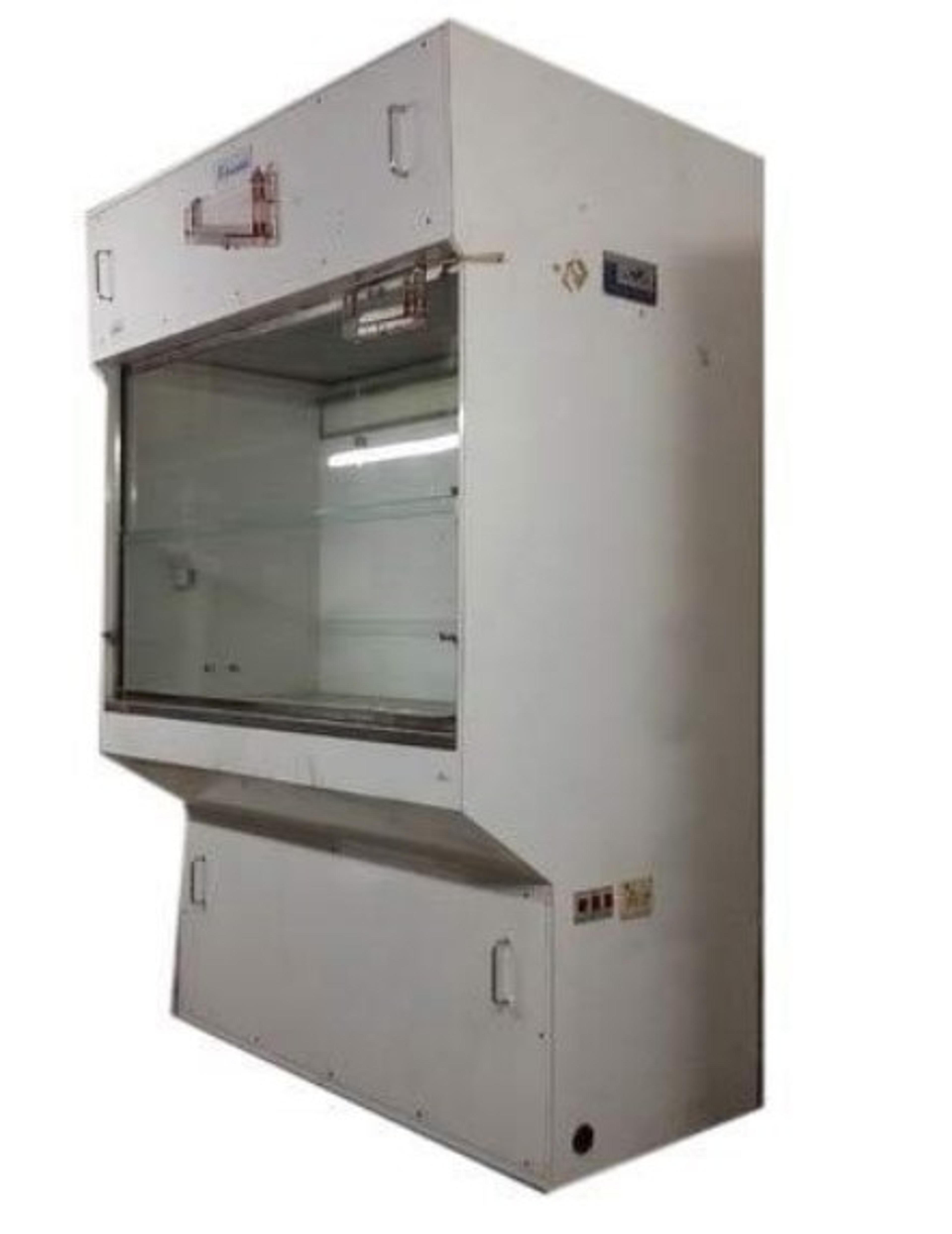 Laminar Airflow Cabinet - Klenziads - General Lab