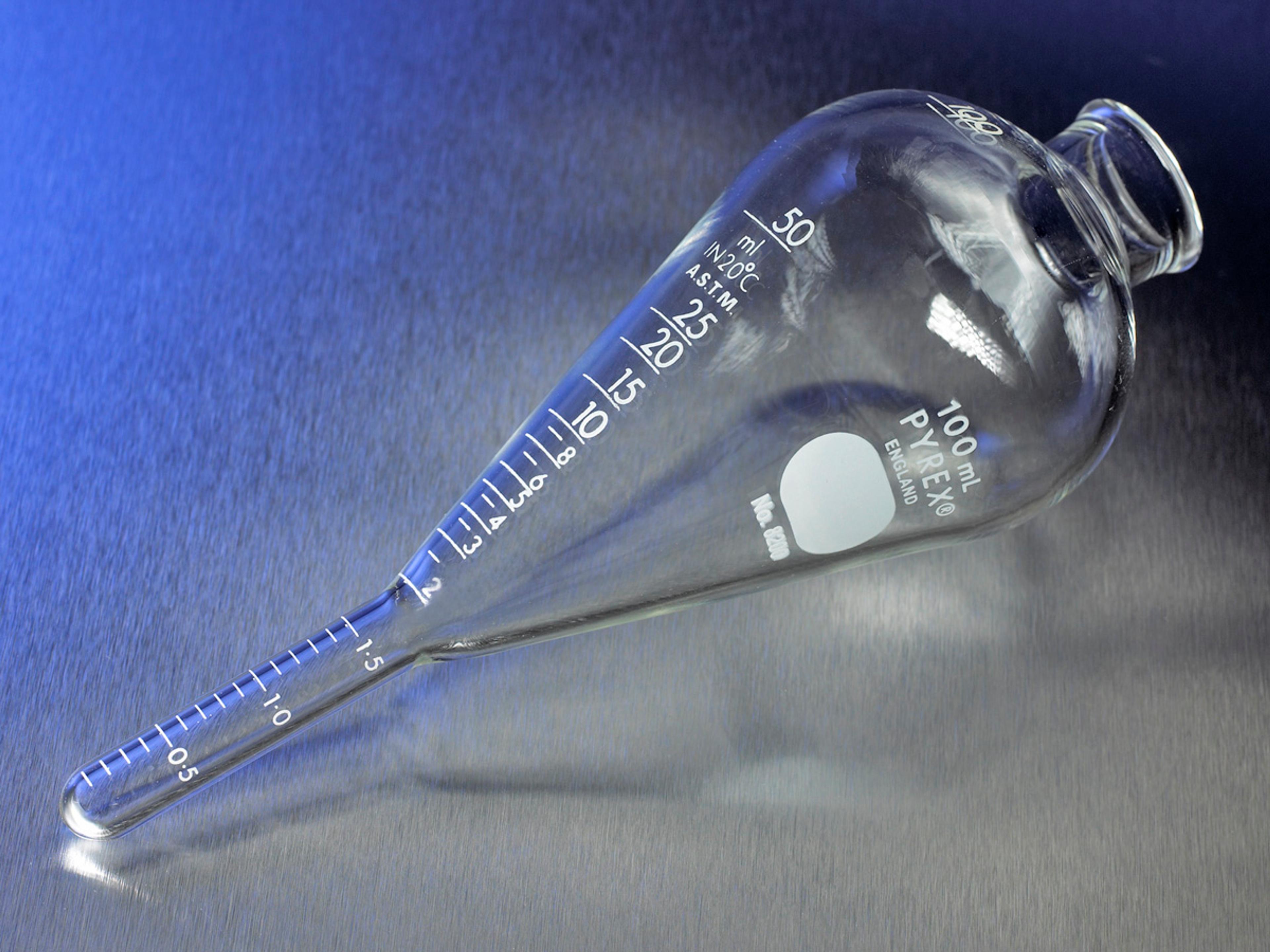 PYREX® 100 mL Oil Pear-Shaped Centrifuge Tube Lifetime-Red™ with White Graduations - Corning Life Sciences - General Lab