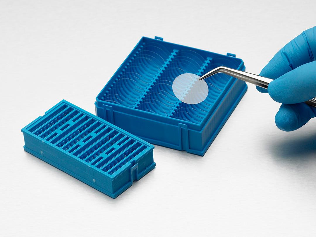 Corning® BioCoat™ Fibronectin 22 mm Round #1 German Glass Coverslip, Bulk Packed, 60/Case - Corning Life Sciences - Life Sciences