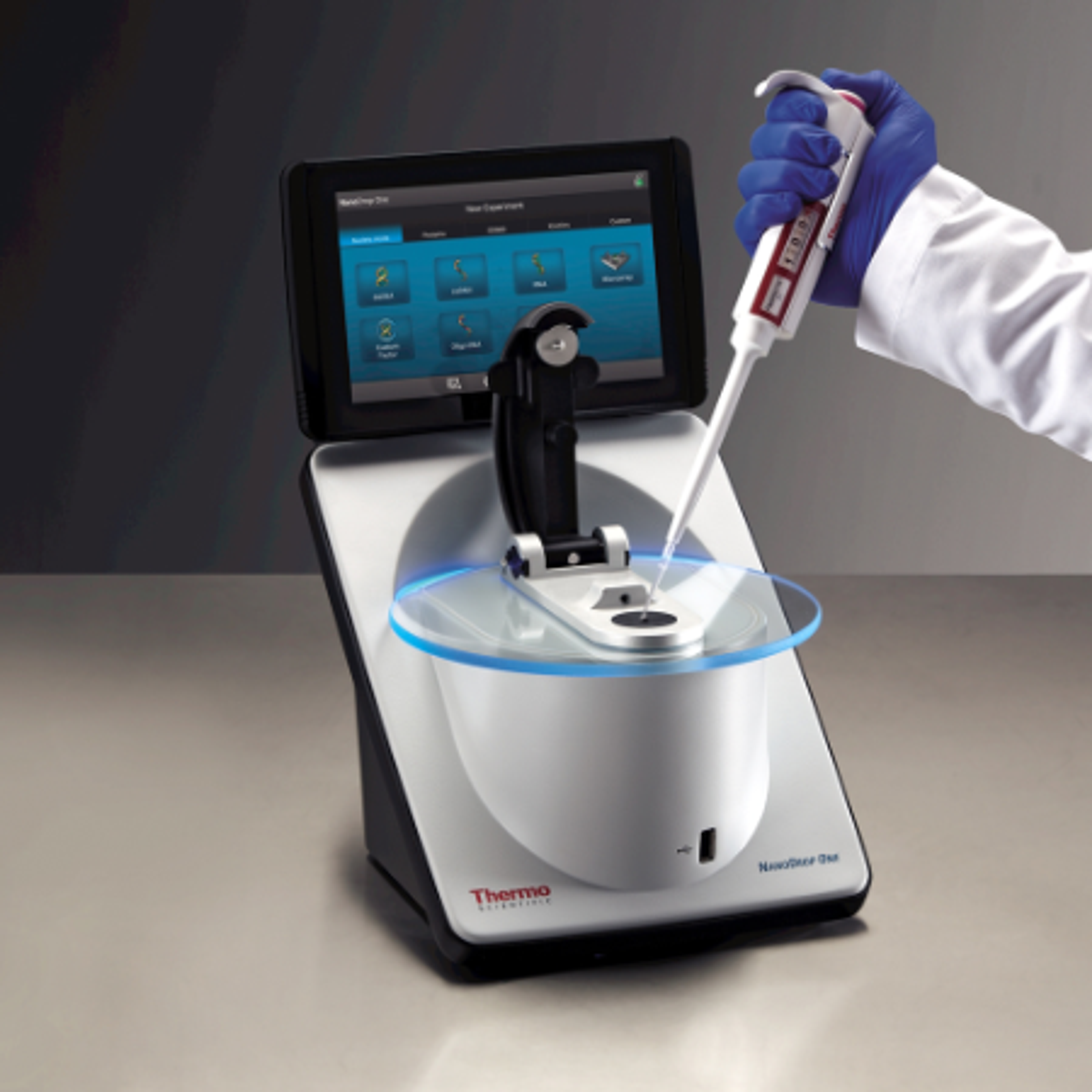 Thermo Scientific™ NanoDrop™ One/OneC Microvolume UV-Vis Spectrophotometer with Wi-Fi - Thermo Fisher Scientific - Spectroscopy
