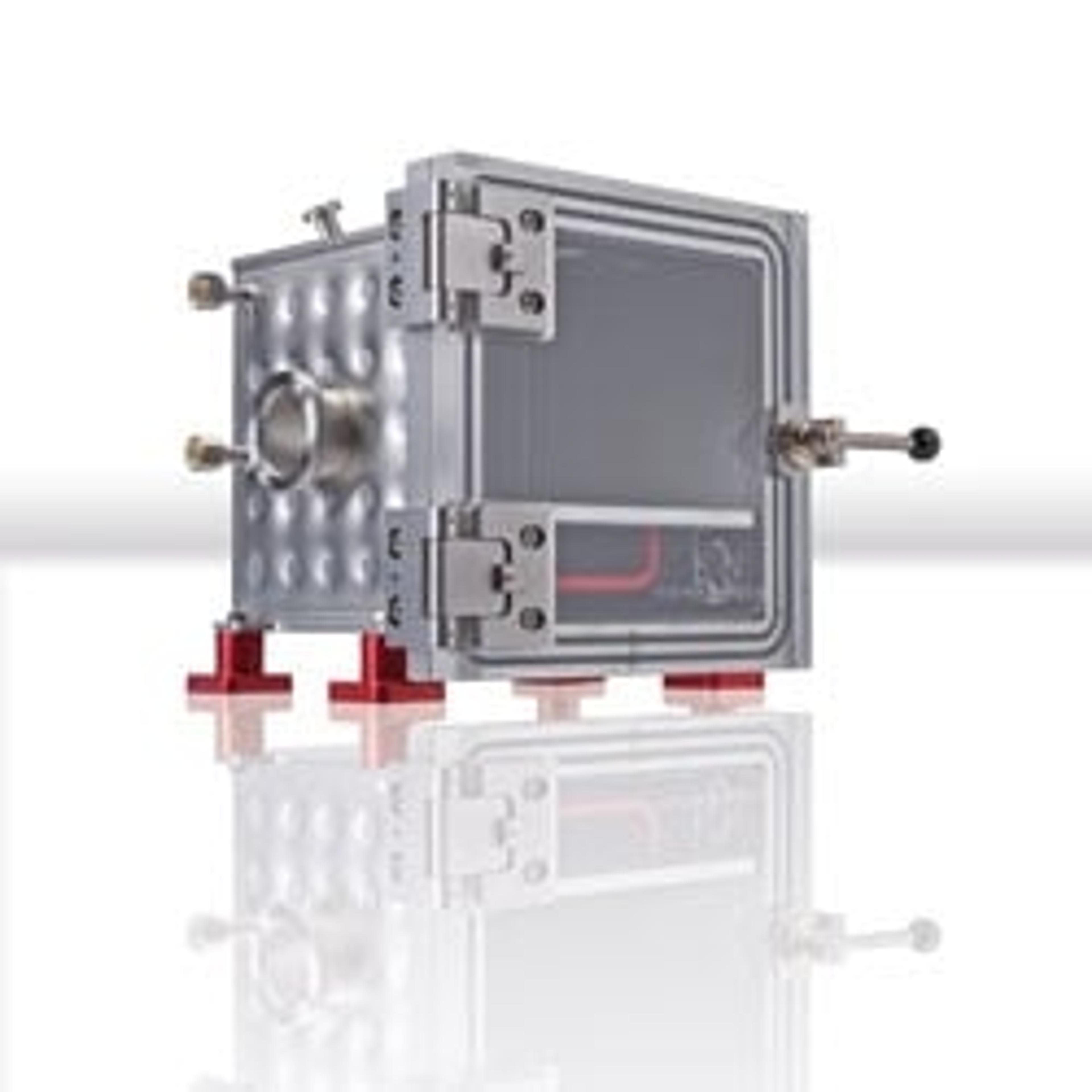 Vacuum chambers - Pfeiffer Vacuum GmbH - General Lab
