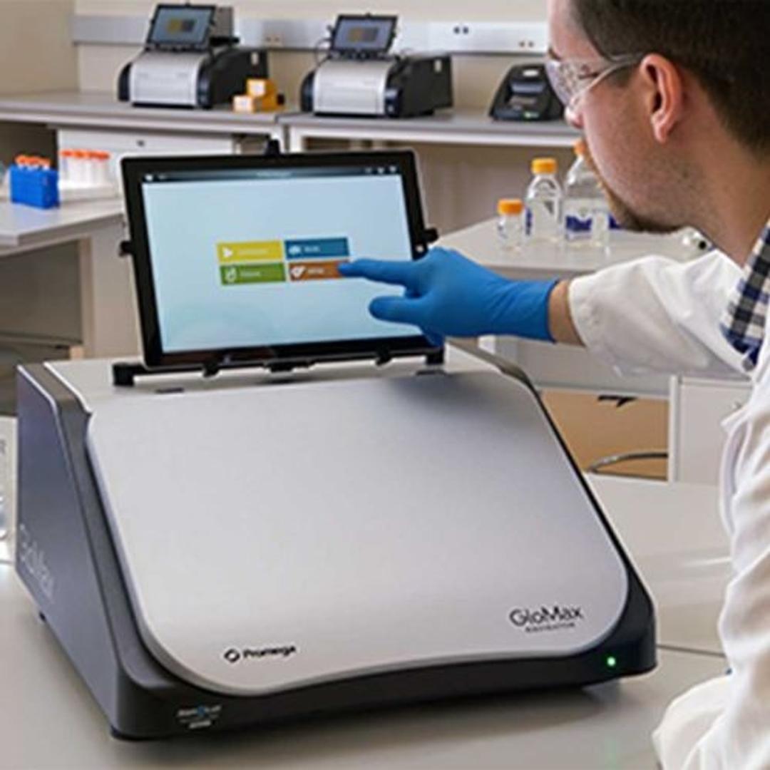 GloMax® Navigator Microplate Luminometer - Promega Corp. - Life Sciences