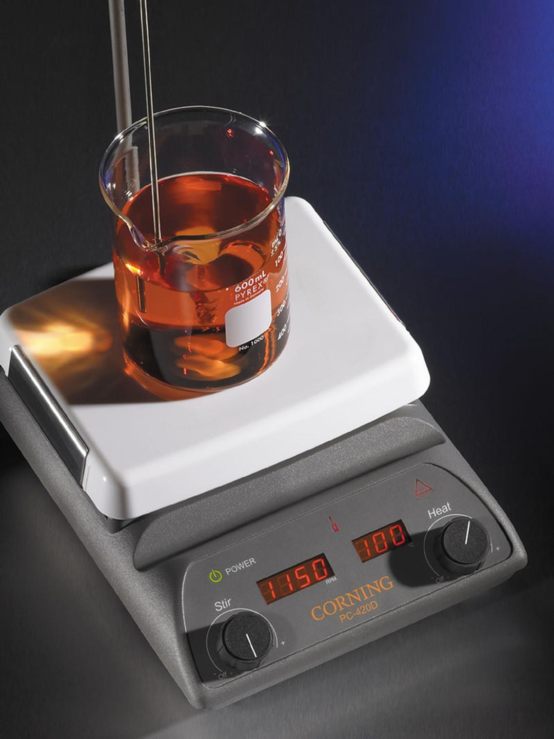 Corning® 5 x 7 Inch Top PC-420D Stirring Hot Plate with Digital Displays, 230V/50Hz - Corning Life Sciences