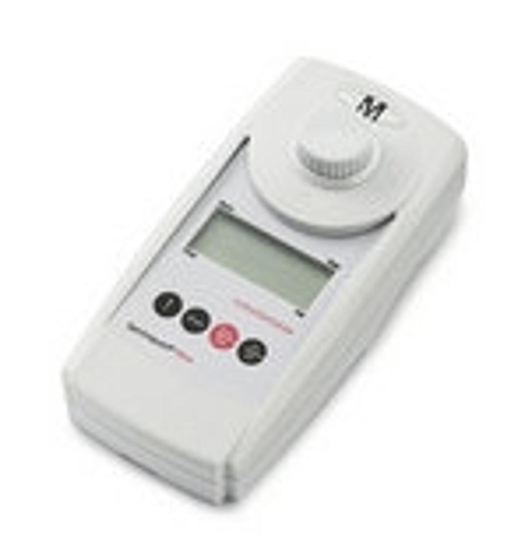 Spectroquant® Move Cl2/O3/ClO2/CyA/pH mobile colorimeter plus Reference Standard - Merck KGaA, Darmstadt, Germany - Environmental