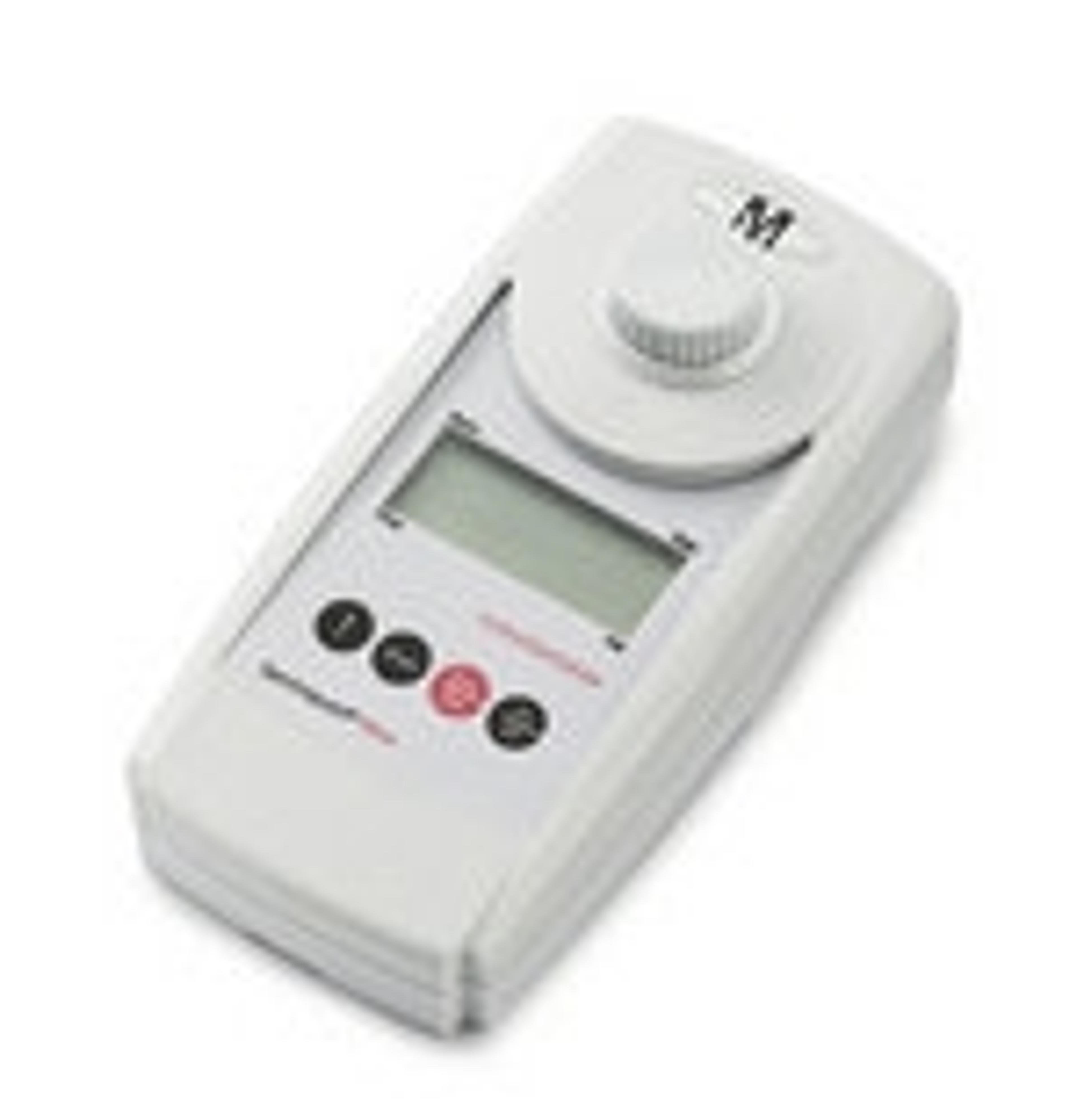Spectroquant® Move Cl2/O3/ClO2/CyA/pH mobile colorimeter plus Reference Standard - Merck KGaA, Darmstadt, Germany - Environmental
